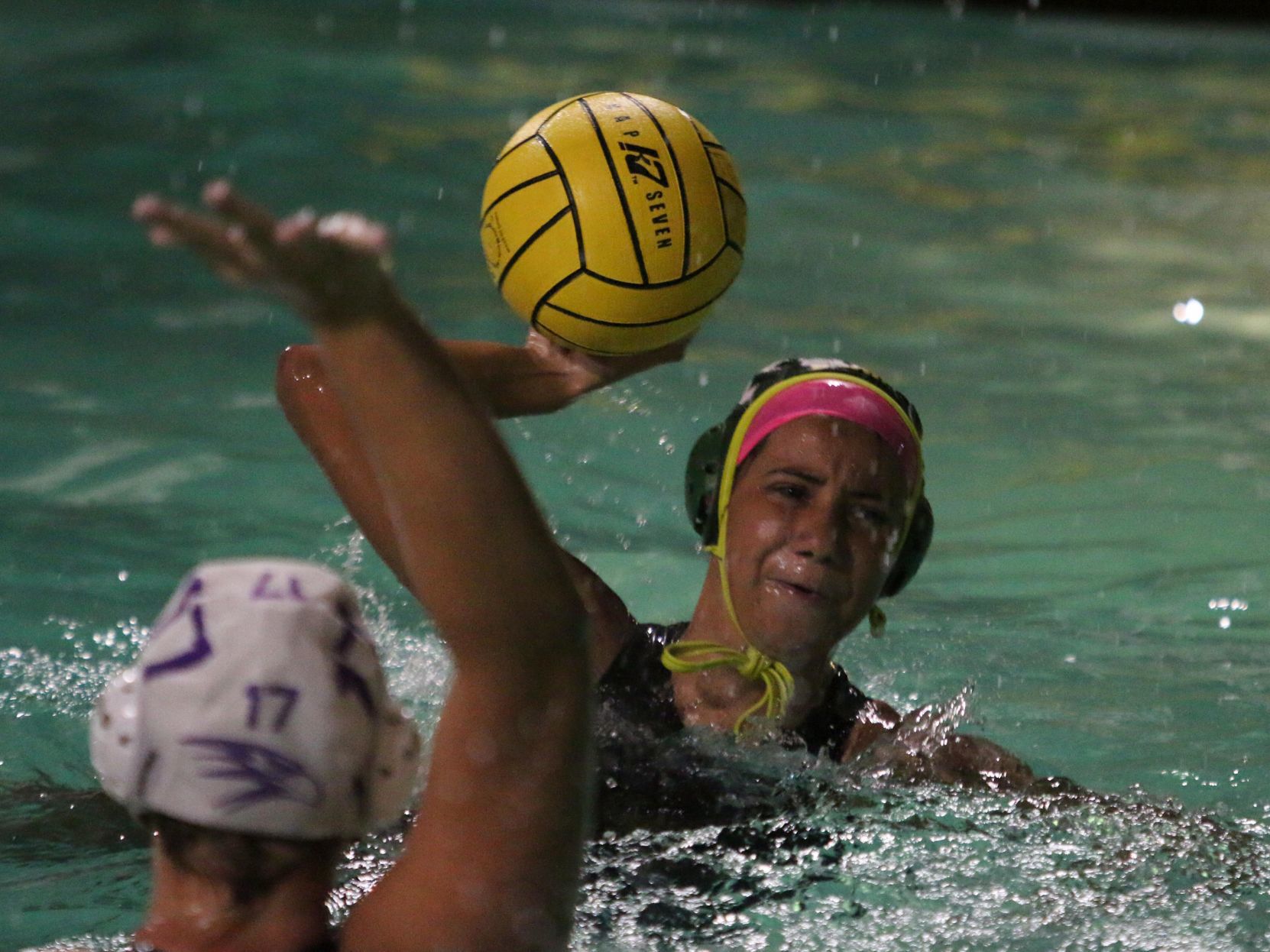 Golden Bears start slow, pull away against Hawks